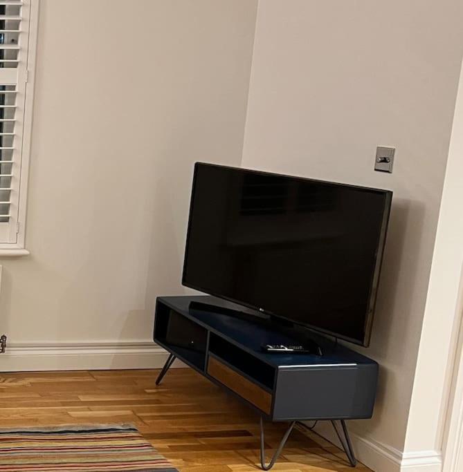 ***Spotless, Bright 1 Double Bed Apartment*** Бат Екстер'єр фото